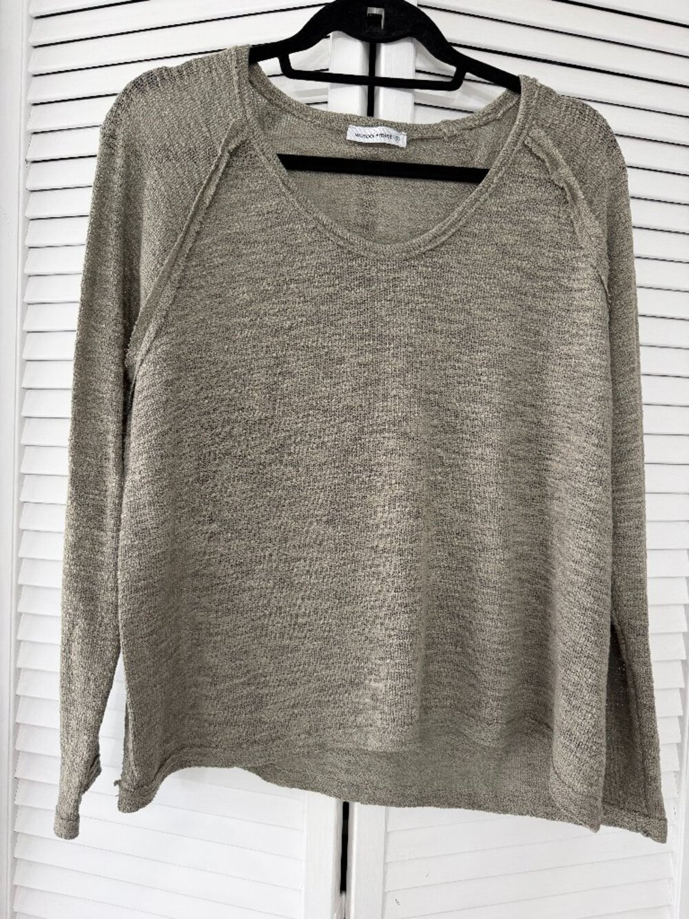 Wasabi + Mint Small Heather Gray/Khaki Lighweight sweater. Loose fit.